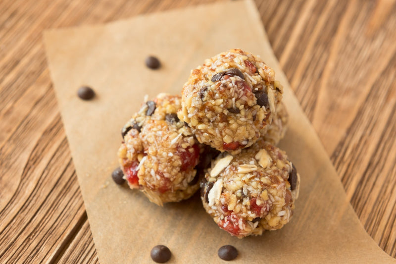 Energizing Oatmeal Bites - insidefitnessmag.com